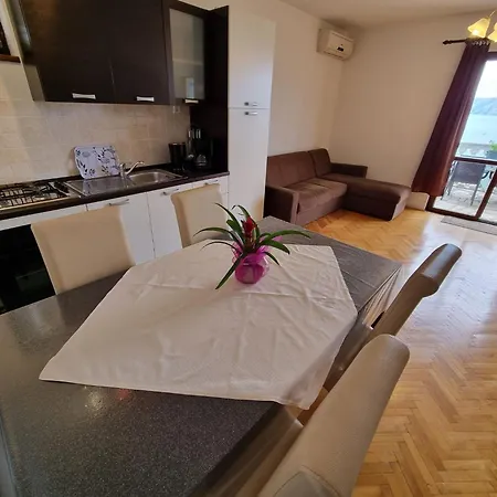Mit Balkon Mit Meerblick By Interhome
