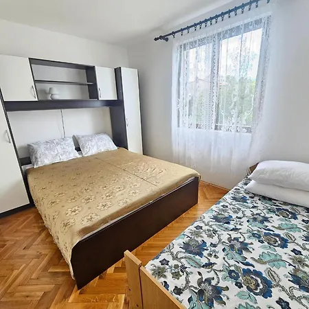 Mit Balkon Mit Meerblick By Interhome Lägenhet Novi Vinodolski