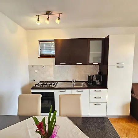 Apartment Mit Balkon Mit Meerblick By Interhome *